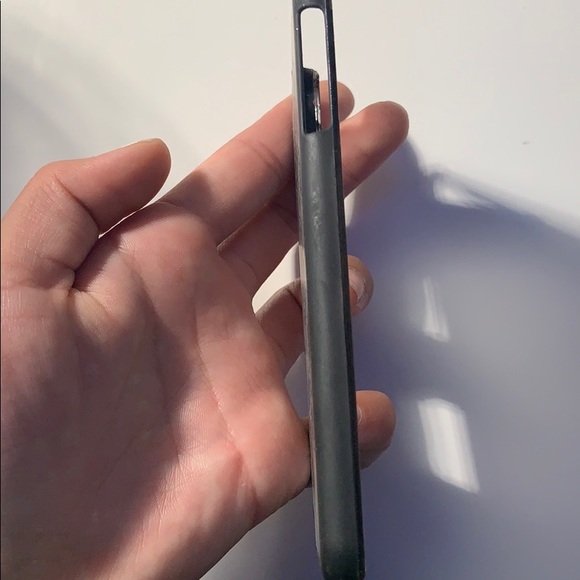 iPod touch case - Picture 3 of 6